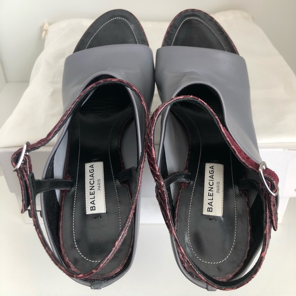 BALENCIAGA GLOVE OPEN TOE HEELS - Picture 7 of 8